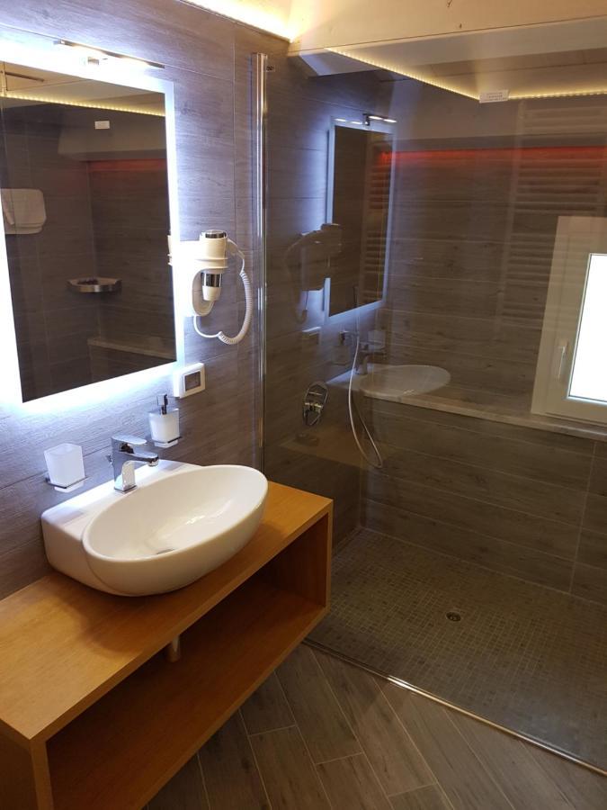 Hospitality Hotel Палермо Екстериор снимка