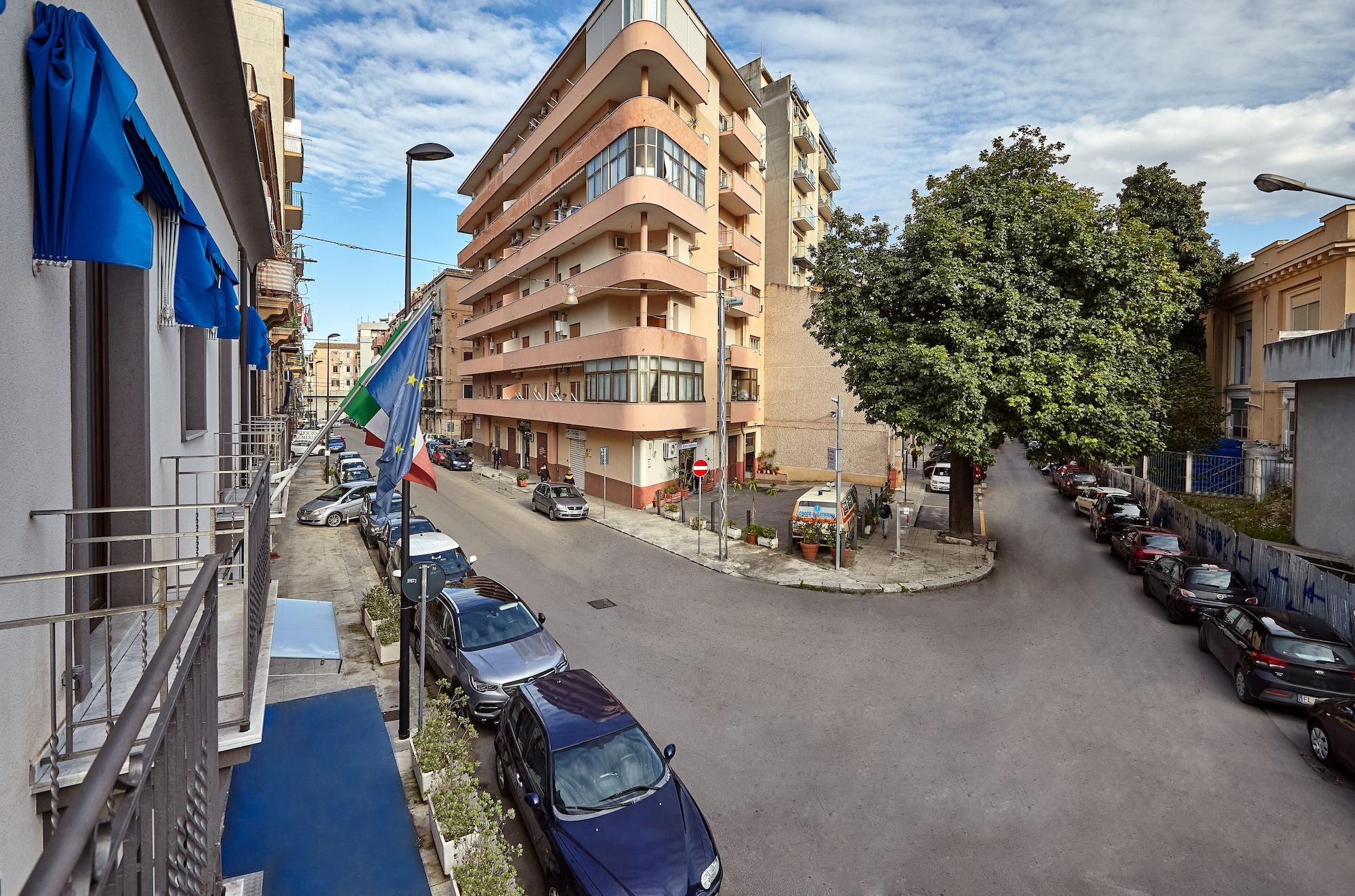 Hospitality Hotel Палермо Екстериор снимка