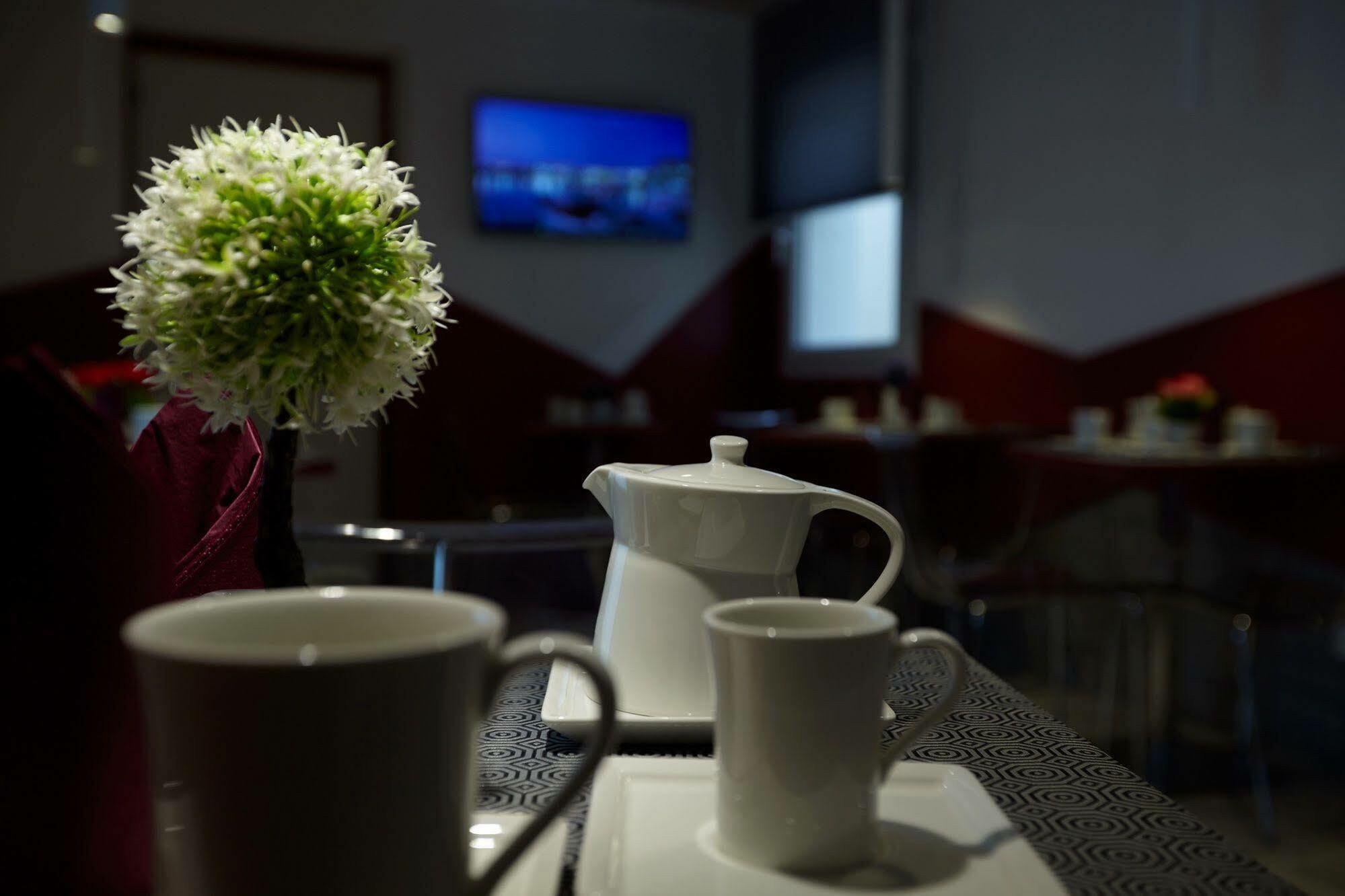 Hospitality Hotel Палермо Екстериор снимка